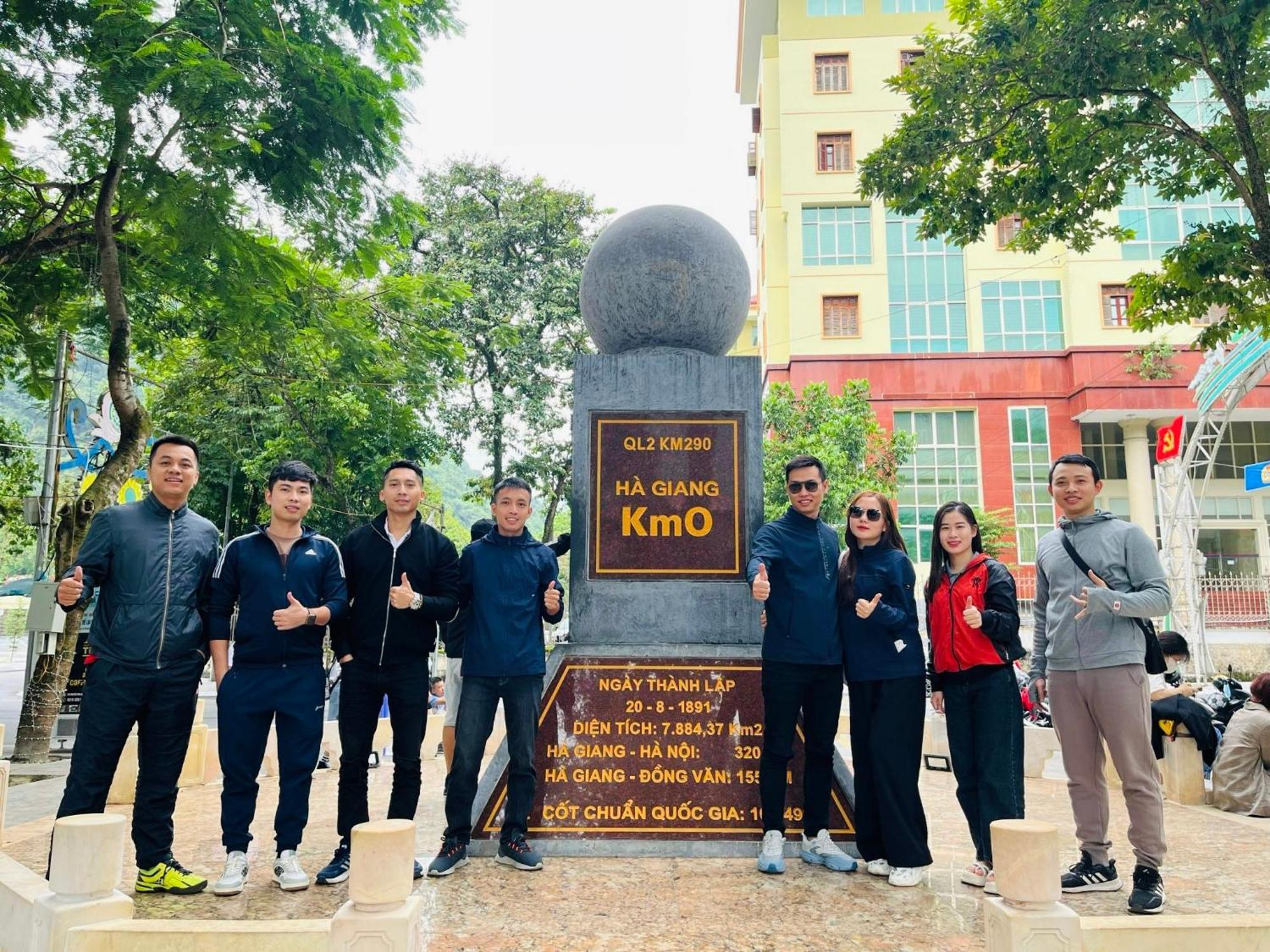 Tl Adventure Tour & Motorbike Aparthotel Ha Giang Exterior photo